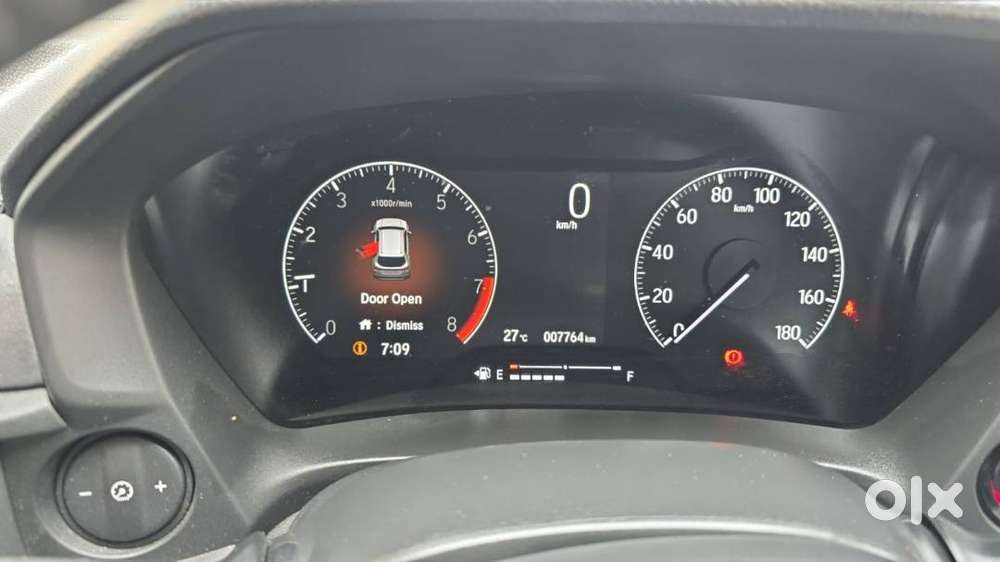 Honda Elevate ( Late 2023 Regd In Jan' 24), New(< 8k Driven), Sunroof