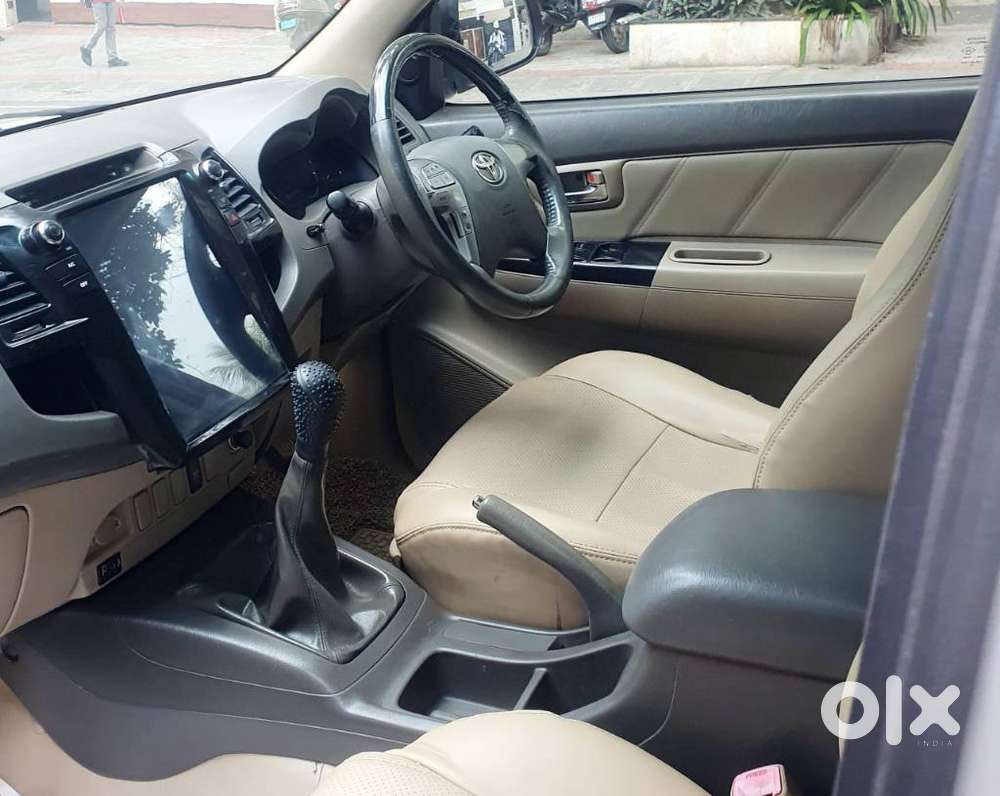 Toyota Fortuner 4x2 Manual, 2012, Diesel