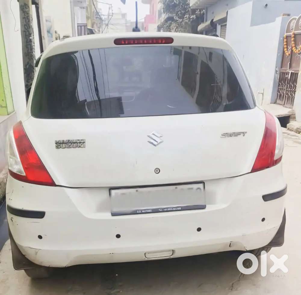 Maruti Suzuki Swift 2017 Cng & Hybrids 90000 Km Driven