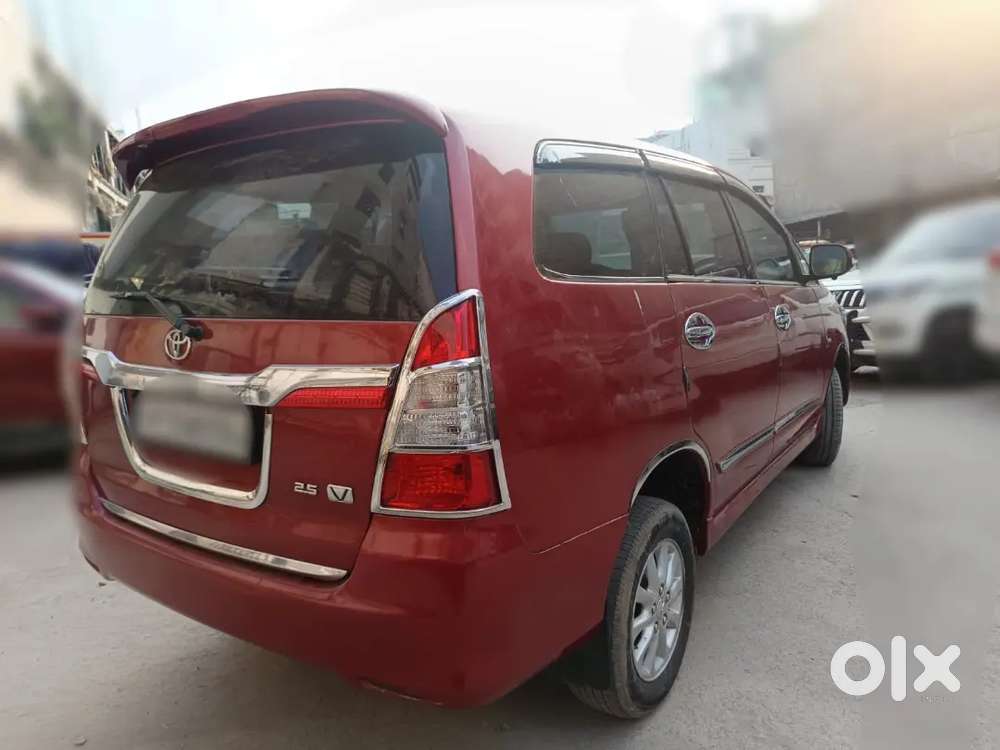 Toyota Innova 2011 Just In 5