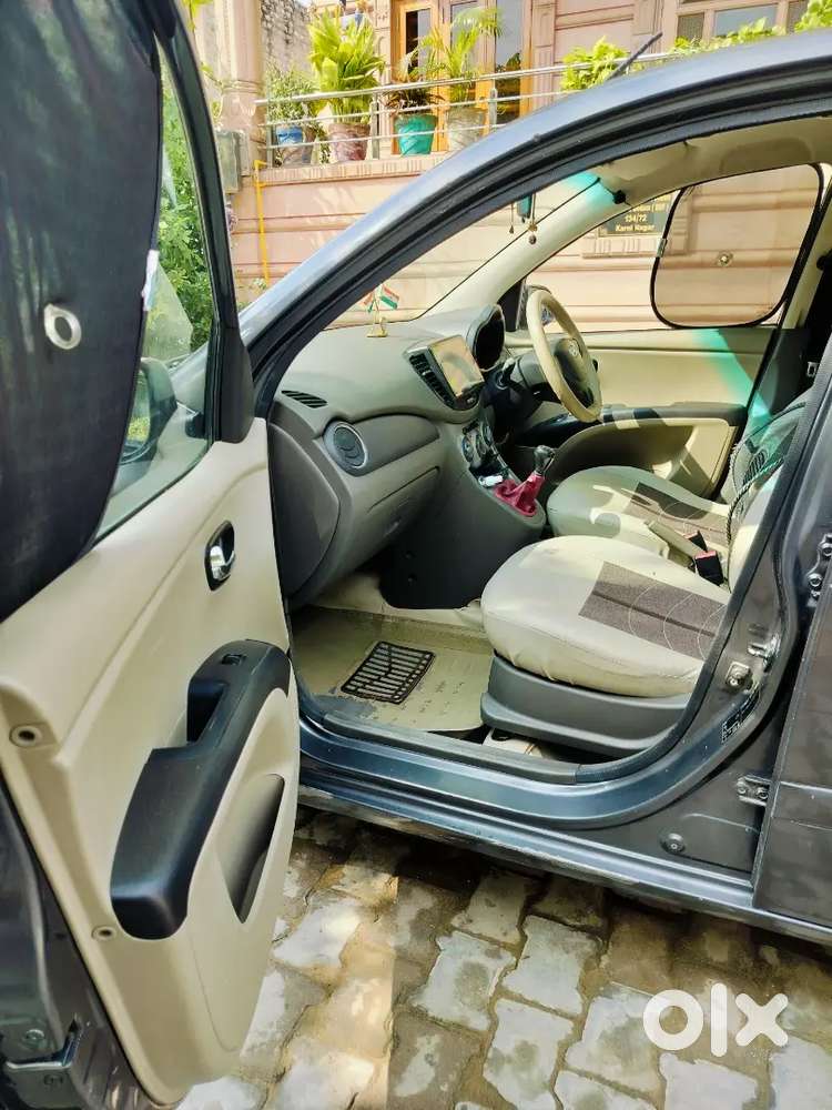 Hyundai I10 2011 Cng & Hybrids Well Maintained