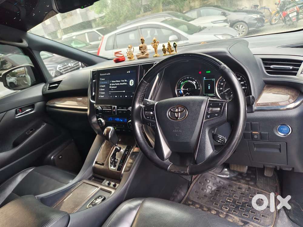 Toyota Vellfire 2.5 Hybrid, 2022, Petrol
