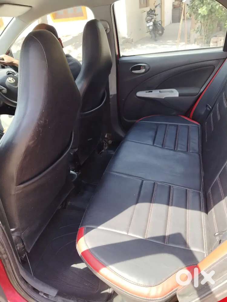 ब्रँड न्यू टायर