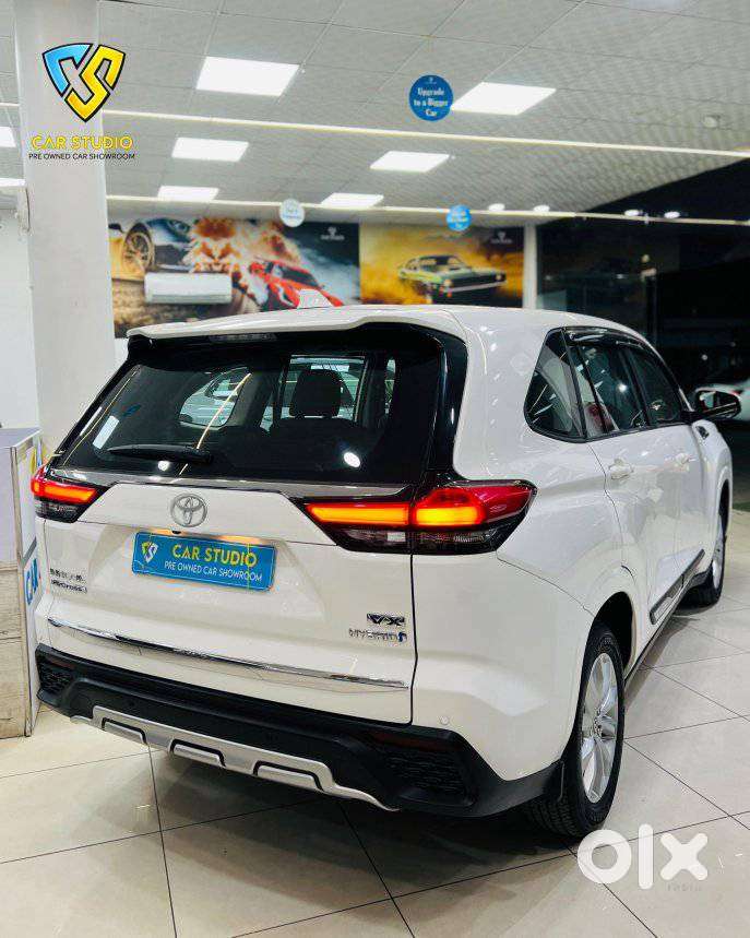 Toyota Innova Hycross 2.0 Vx Hybrid 7 Str, 2023