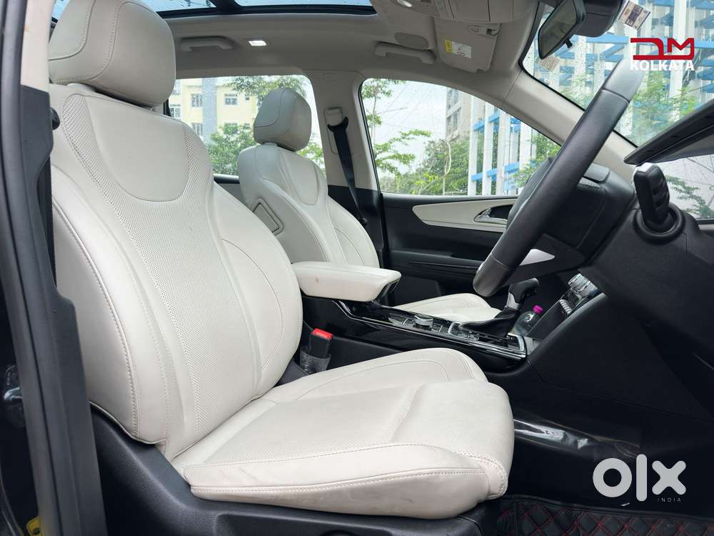 Mahindra Xuv700 2.2 Ax 7 Diesel At Luxury Pack Str, 2024, Diesel