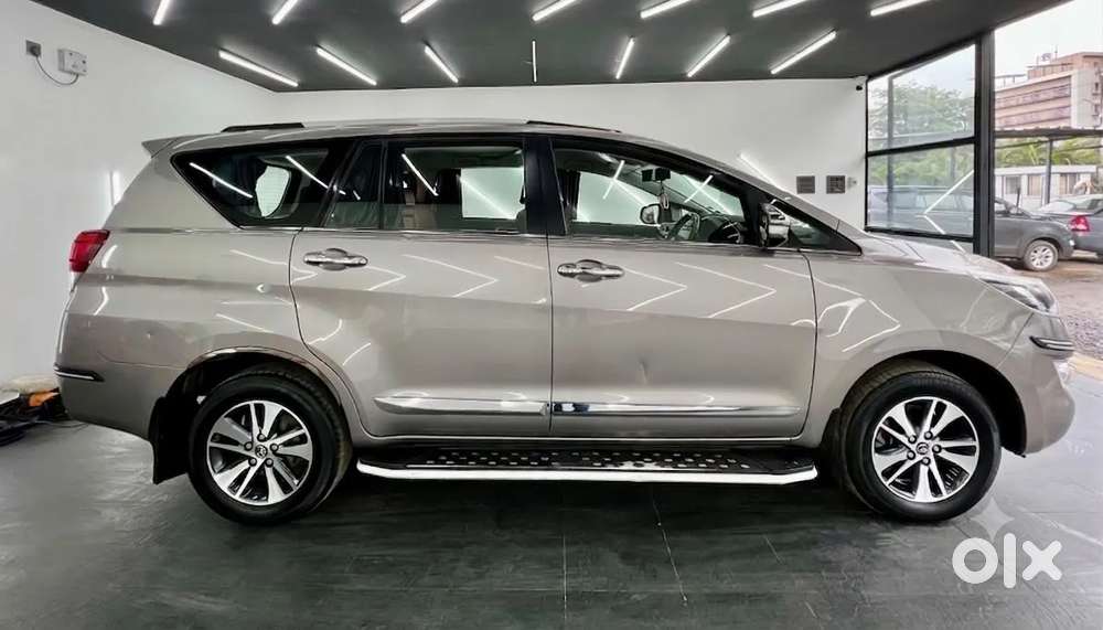 Toyota Innova Crysta 2.4 V 7 Str, 2016, Diesel