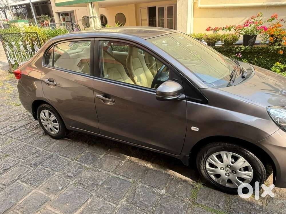 Honda Amaze 2015 Petrol 7800 Km Driven