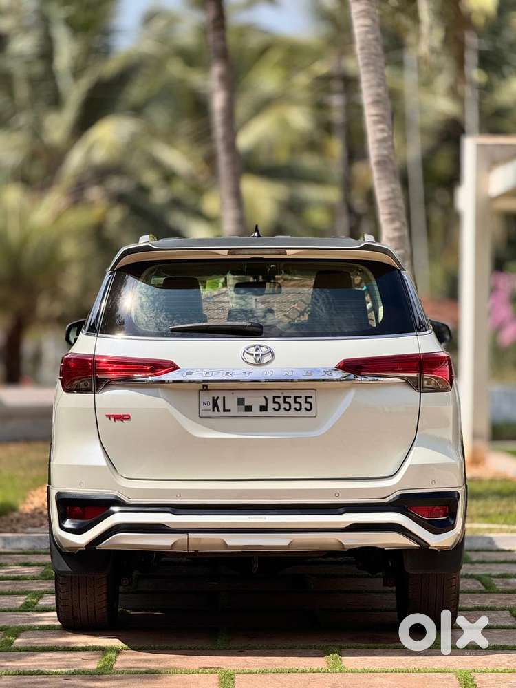 Toyota Fortuner [2021-ongoing] 2.8 2wd Diesel At, 2020, Diesel