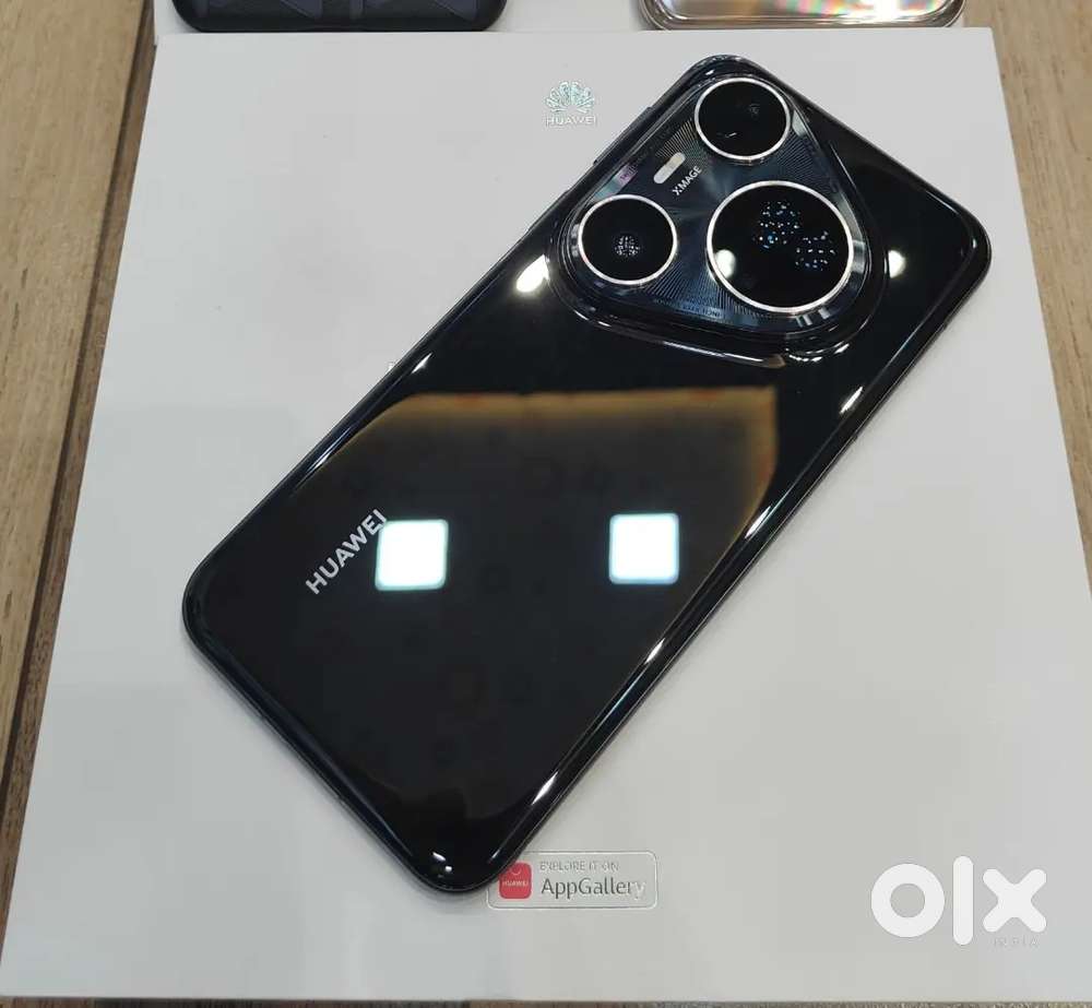 HUAWEI PURA 80 ULTRA
(16/512) Like New Condition In Warranty