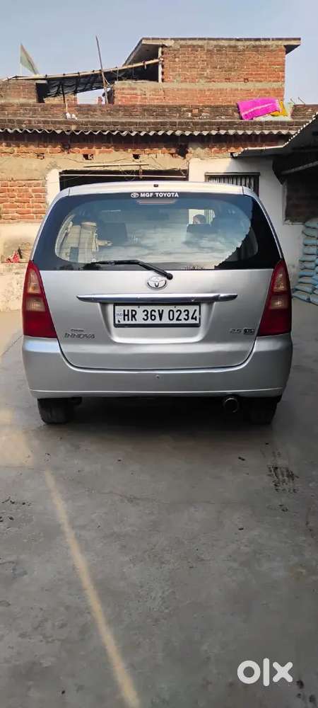 Toyota Innova 2014 Diesel Well Maintained