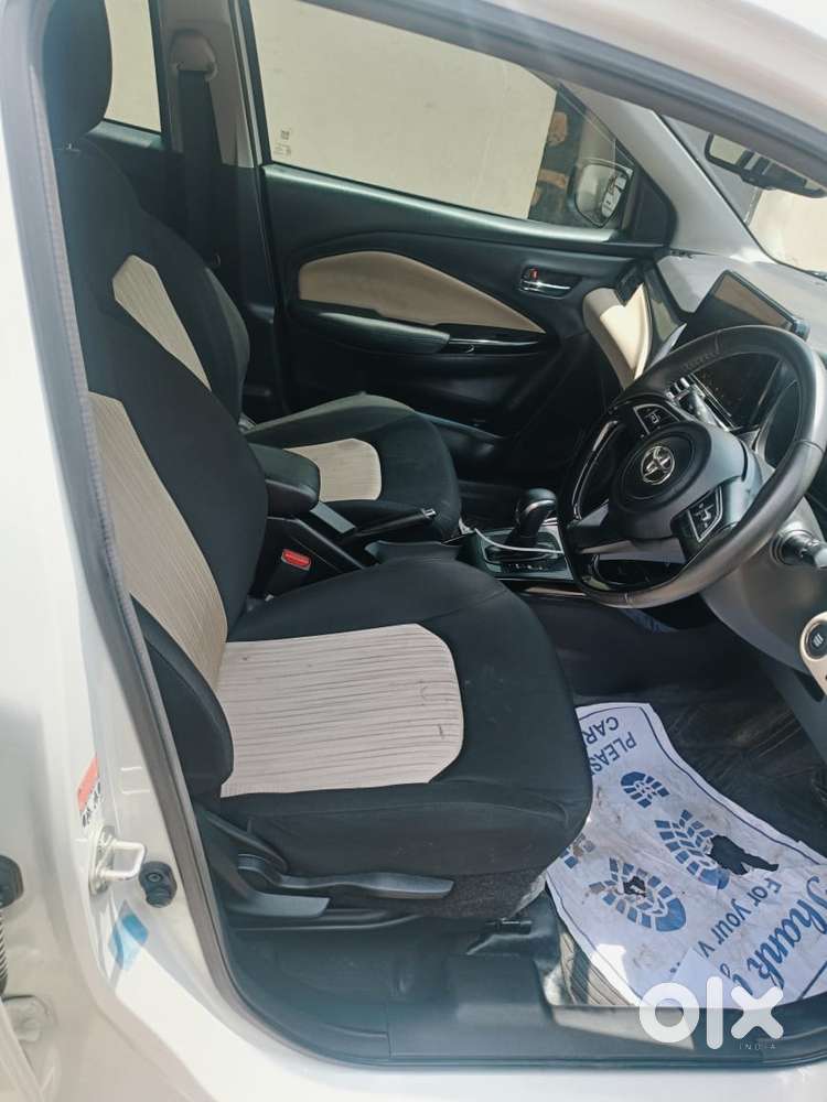 Toyota Glanza 1.2 V Amt, 2025, Petrol