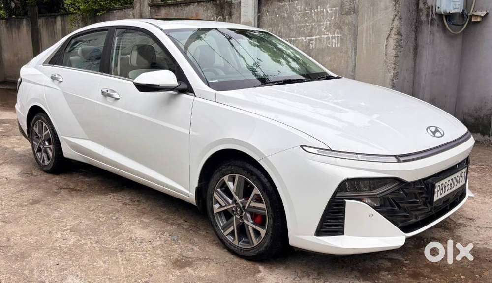 Hyundai Verna, 2023, Petrol