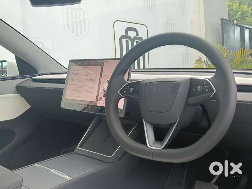 Tesla Model Y Rear-wheel Drive (rwd), 2025, Electric