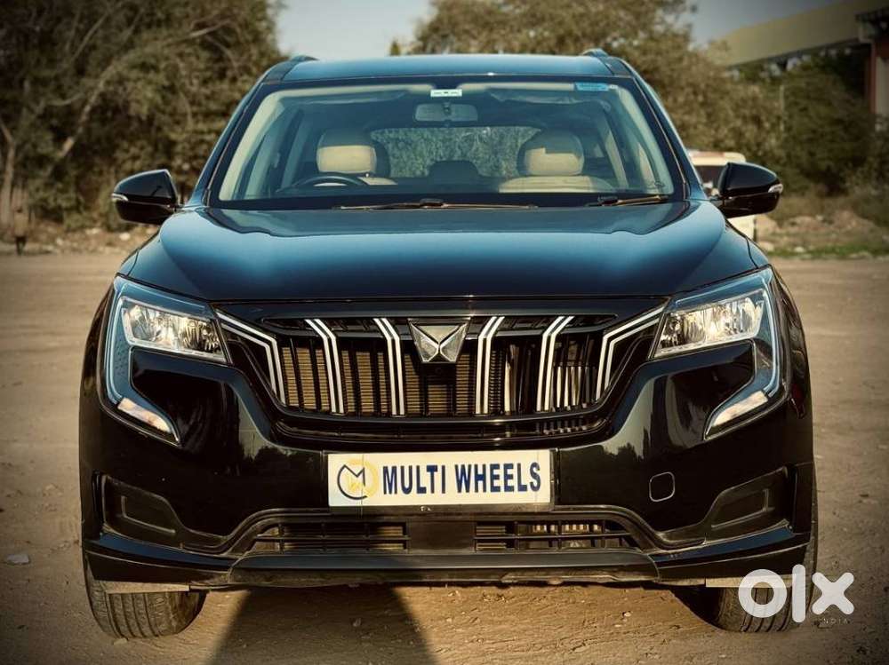 Mahindra Xuv700 2.0 Mx Petrol Mt 5 Str, 2024, Petrol