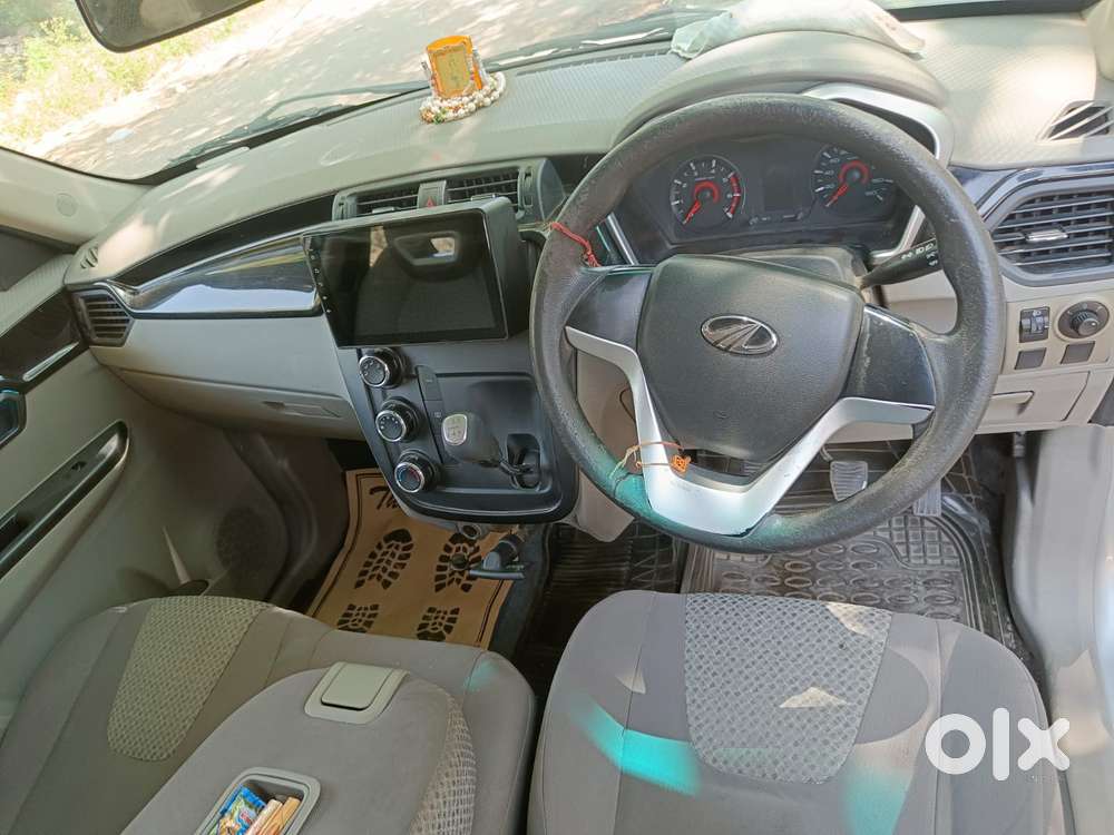 Mahindra Kuv 100 Mahindra-kuv-100-g80-k6-plus, 2017, Petrol