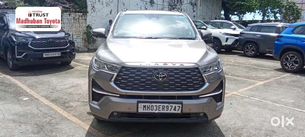 Toyota Innova Hycross, 2025, Petrol