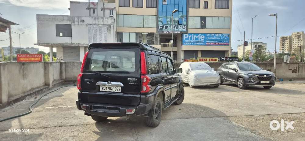 Mahindra Scorpio Classic 2011 Diesel Well Maintained