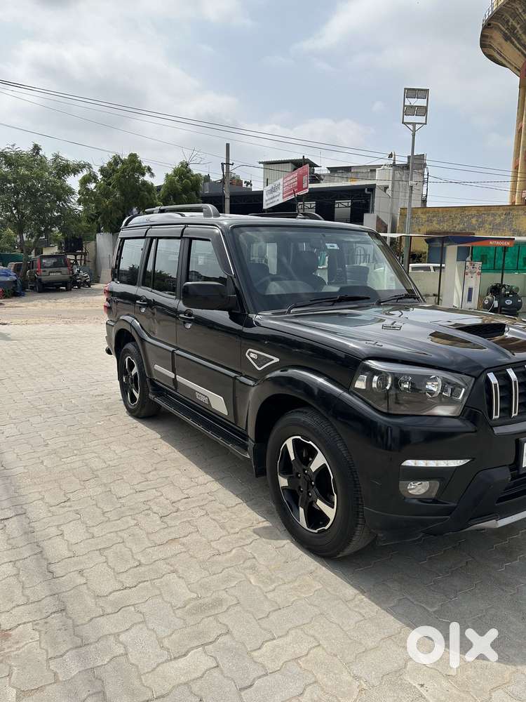 Mahindra Scorpio Classic 2.2 S 11 Mt 7 Cc, 2022, Diesel