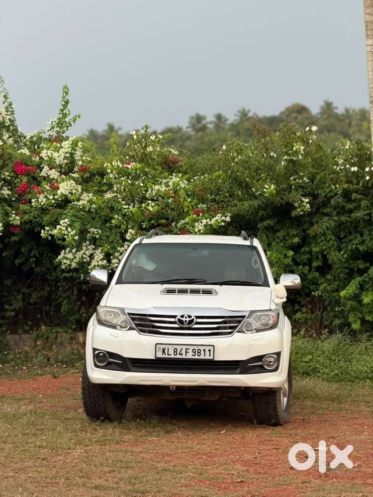 Toyota Fortuner 3.0 4x4 Manual, 2011, Diesel