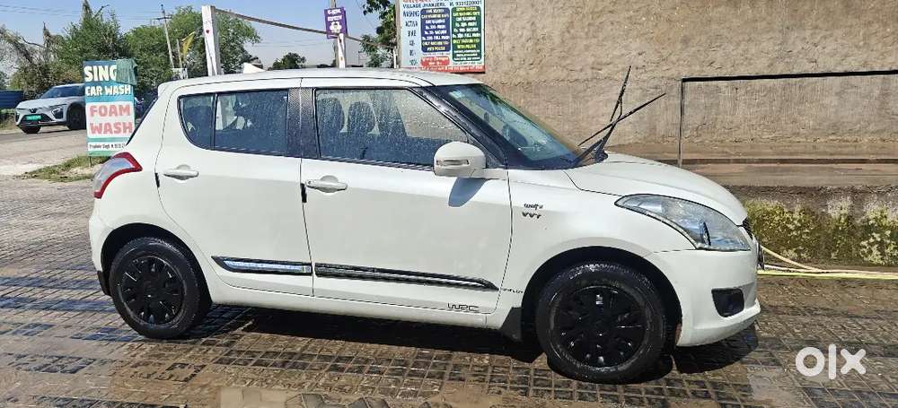 Maruti Suzuki Swift 2012 Petrol 63300 Km Driven