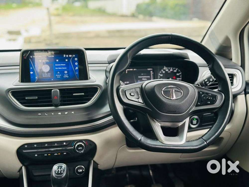 Tata Altroz 1.2 Xt, 2023, Petrol