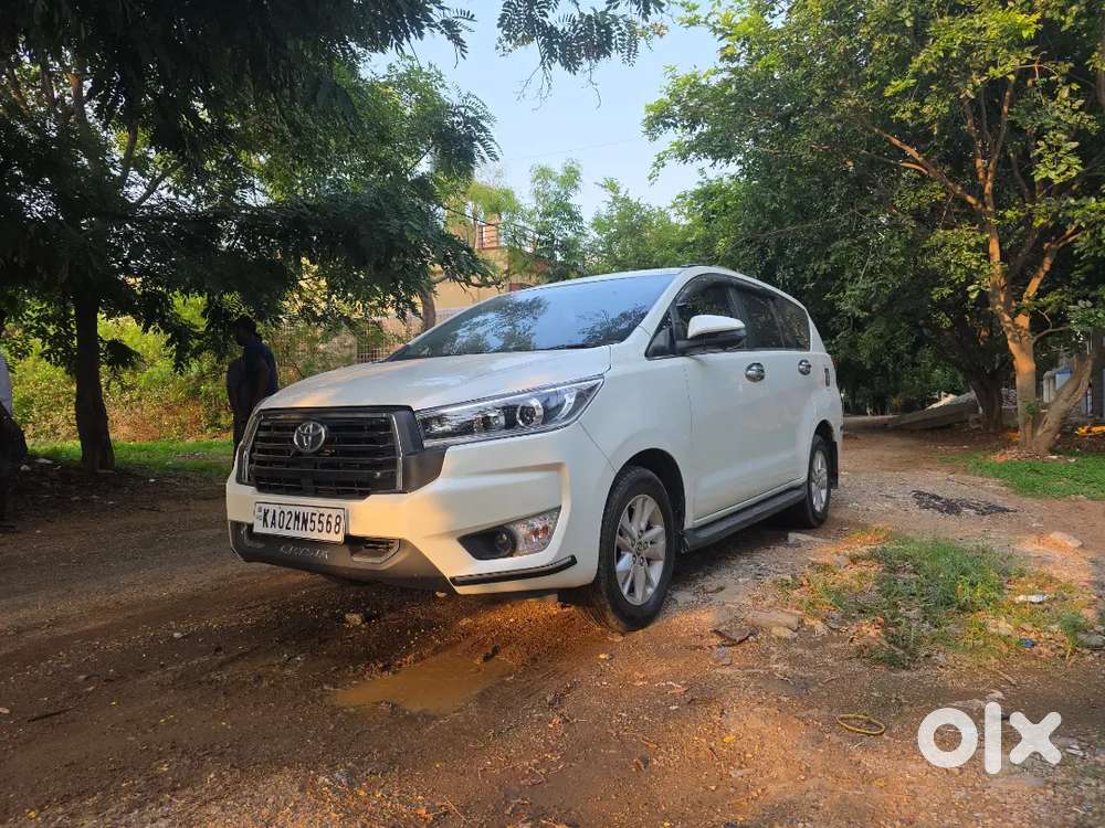 Selling Innova Crysta Vx 2018 Model