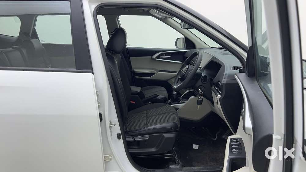 Kia Carens 1.4 Prestige 7 Str, 2023, Petrol