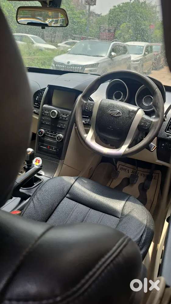 Mahindra Xuv500 2017 Diesel 90000 Km Driven