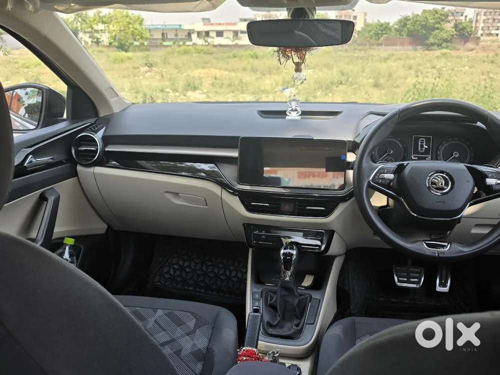 Skoda Slavia Sportline Dual Tone Silver Colour 1.0 Tsi Automatic