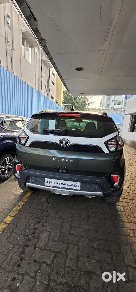 Tata Nexon 2023 Petrol Topend Well Maintained
