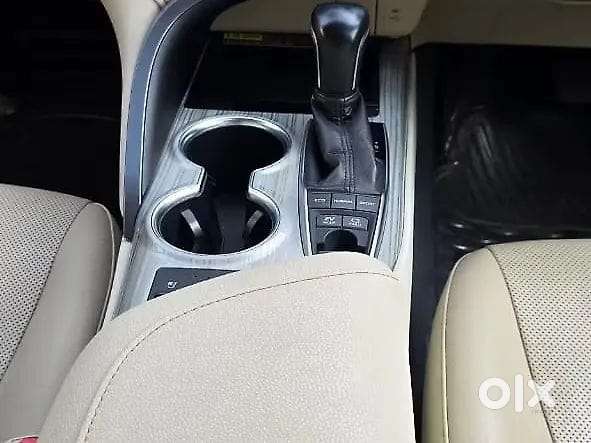 Toyota Camry 2.5 Hybrid, 2019, Petrol