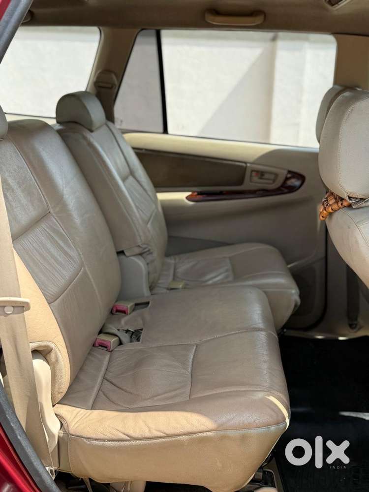 Toyota Innova 2.5 G (diesel) 8 Seater, 2006, Diesel