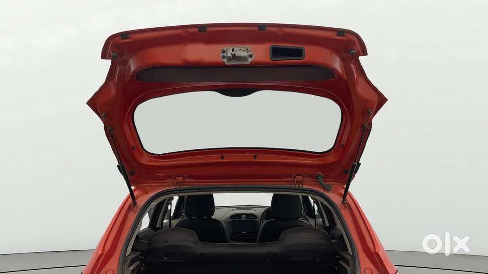 Tata Tiago Xe, 2021, Petrol