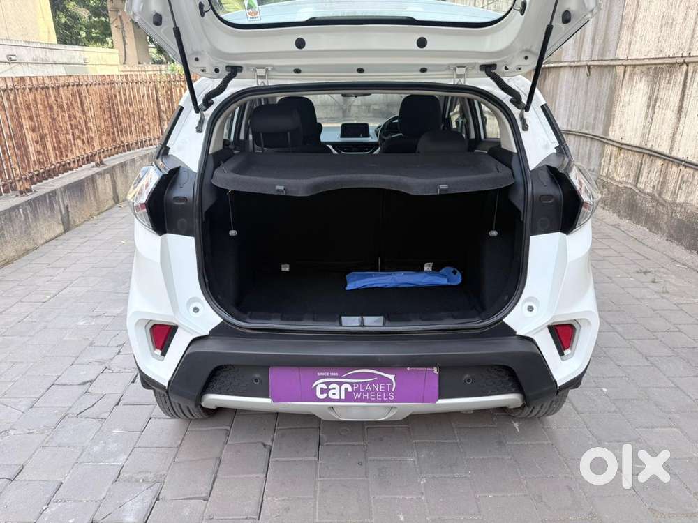Tata Nexon 1.2 Revotron Xza Plus, 2023, Petrol