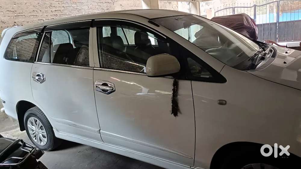 Toyota Innova 2014 Diesel 260000 Km Driven