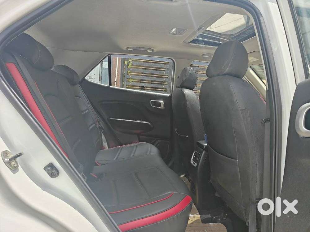 Hyundai Venue Sx Mt, 2022, Diesel