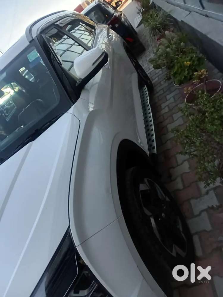 Hyundai Alcazar 2024 Petrol Well Maintained