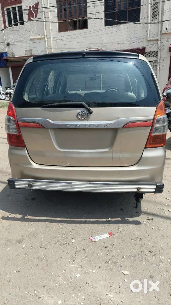 Toyota Innova 2006 Diesel 220000 Km Driven