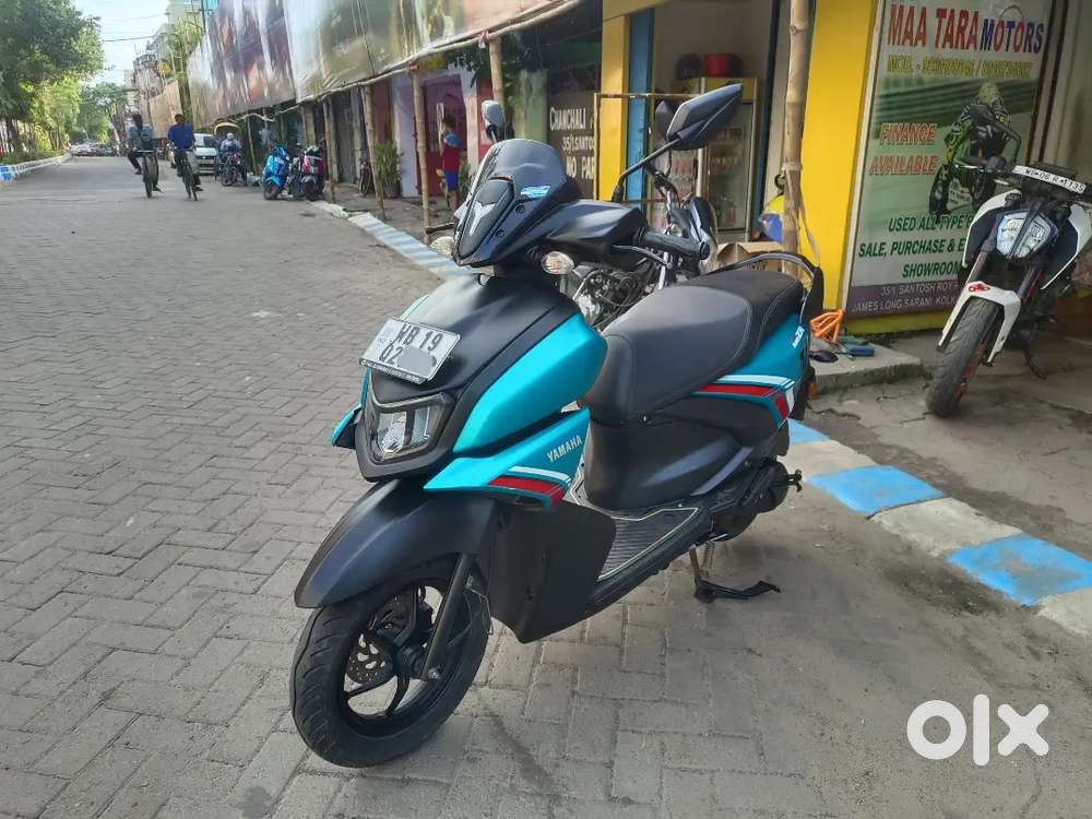 For sale only 6month old Yamaha Ray ZR 125 DISK BS-6 Scooters