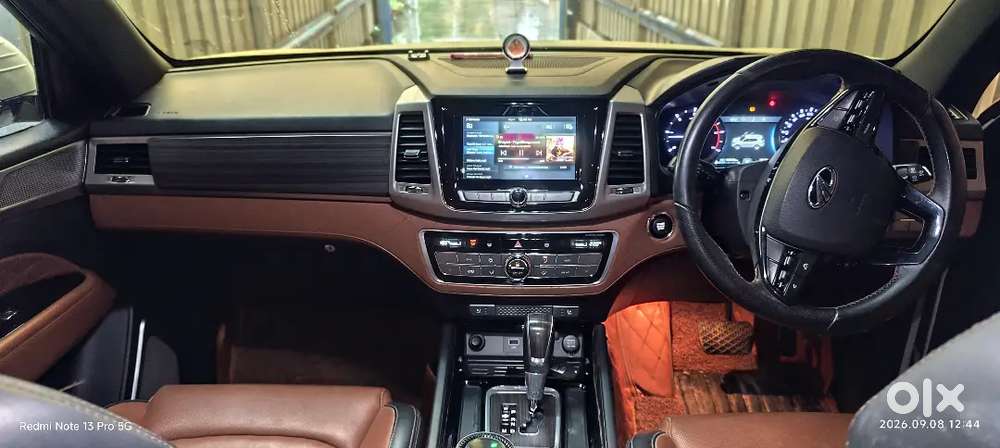 Mahindra Alturas G4 4wd 2019
