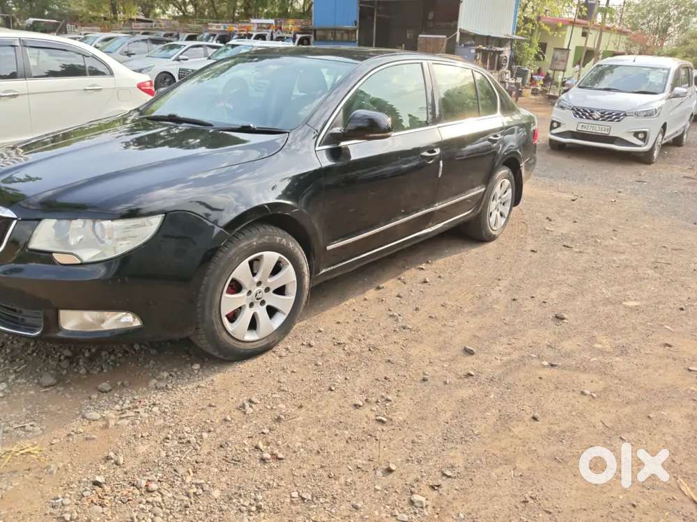 Skoda Superb Elegance 2.0 At , Button Start , Sunroof