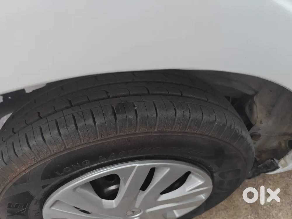 Original Paint Full Insurance Family Car Cng Green Company Fitted
