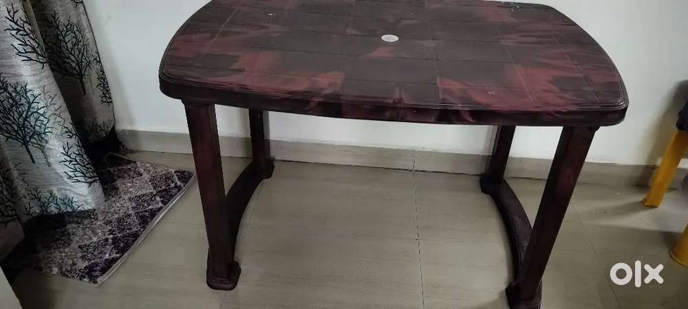 Dinning table neelkamal