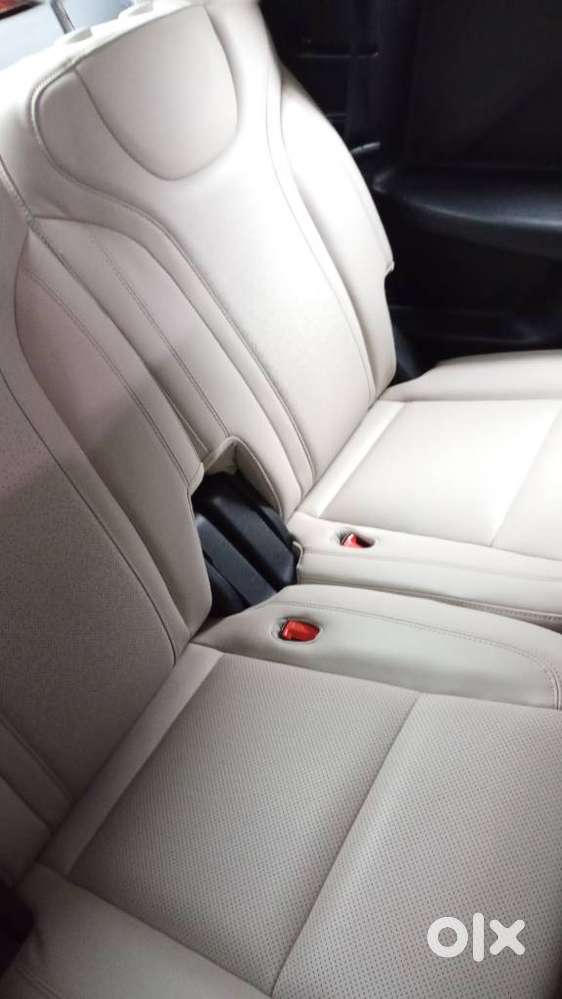 Mahindra Xuv700 2.2 Ax 7 Diesel At Luxury Pack Str, 2022, Diesel