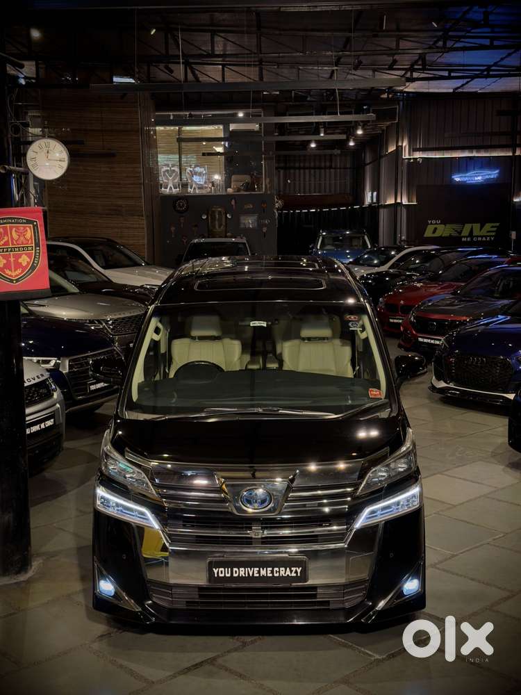 Toyota Vellfire Vip – Executive Lounge, 2023, Petrol
