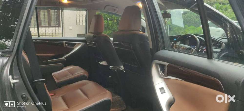 Toyota Innova Crysta 2.8z Automatic, 2016, Diesel