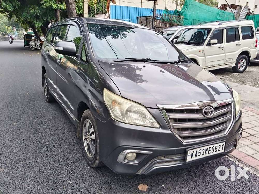 Toyota Innova 2.5 V 8 Str, 2016, Diesel