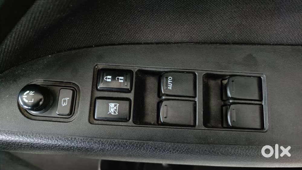 Maruti Suzuki Brezza 1.5 Vxi At Smart Hybrid, 2022, Petrol