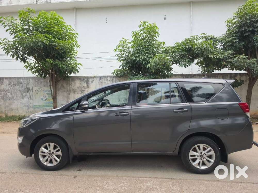 Toyota Innova Crysta 2.4 G Mt 7 Str, 2017, Diesel