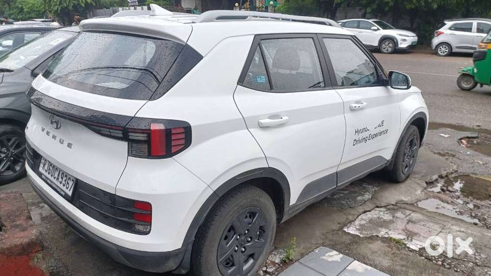 Hyundai Venue, 2024, Petrol